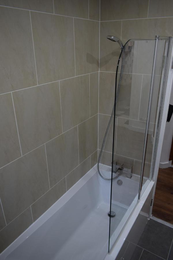 Glasgow Lovely Apartment D&N Екстер'єр фото